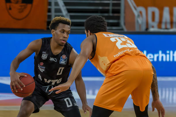 他们不仅通 他们不仅通