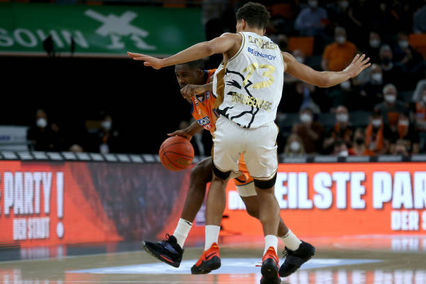 误让对手抓 误让对手抓